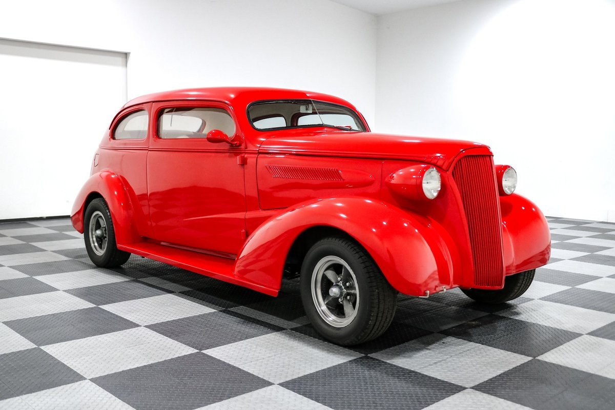 Chevrolet-Master-1937-Coupe-White-Red
