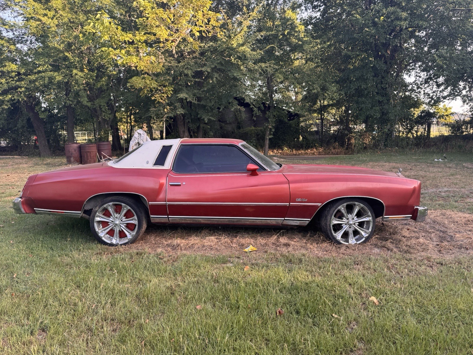 Chevrolet-Monte-Carlo-1977-Coupe-Burgundy