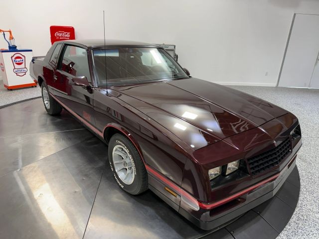 Chevrolet-Monte-Carlo-1988-Coupe