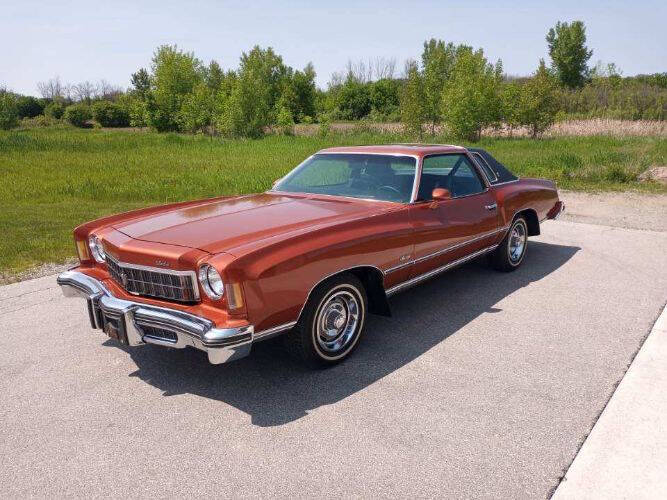 Chevrolet-Monte-carlo-1975