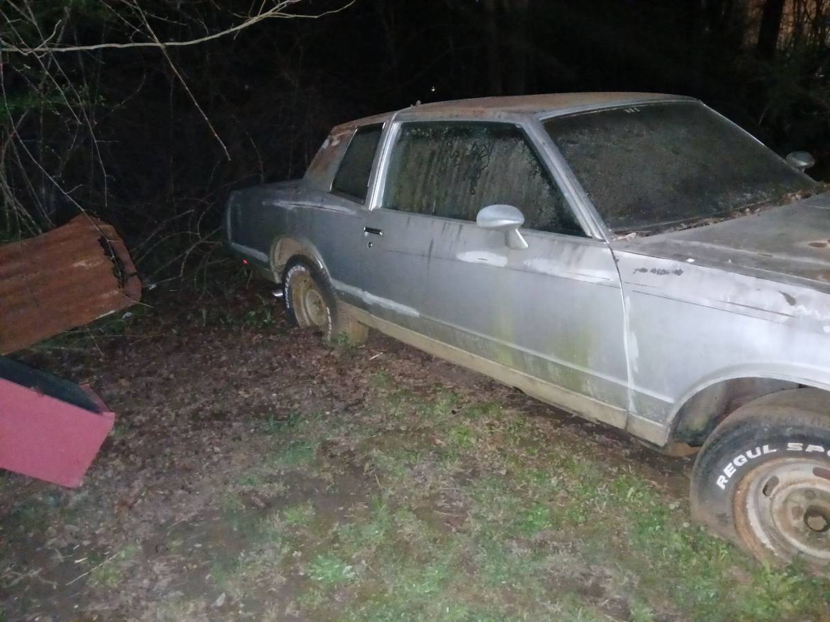 Chevrolet-Monte-carlo-1984-silver