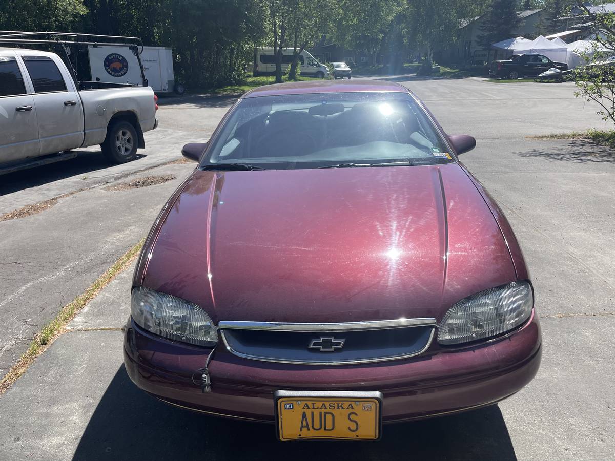 Chevrolet-Monte-carlo-1996