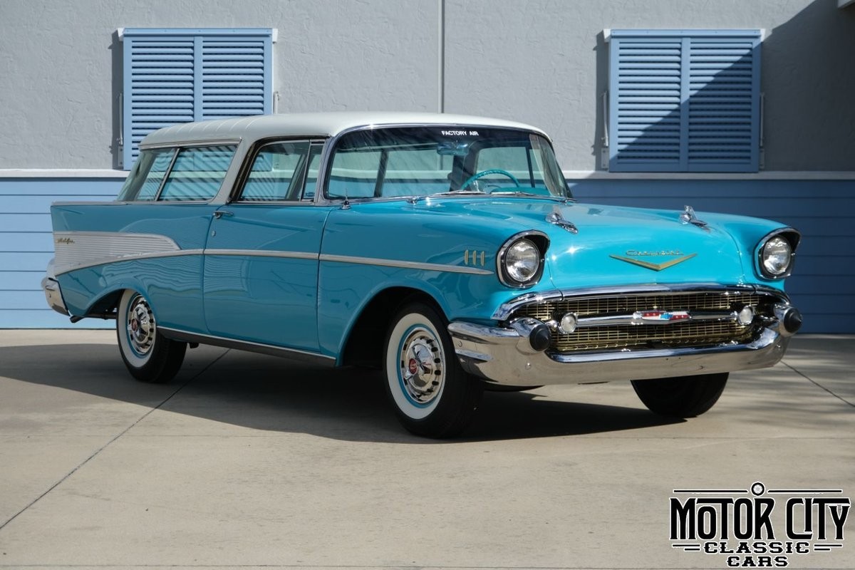 Chevrolet-Nomad-1957-Black-Turqoise