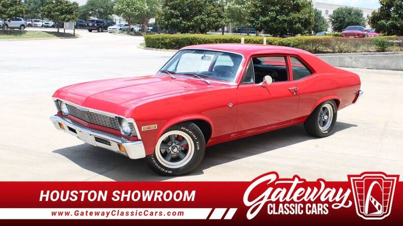 Chevrolet-Nova-1972-Red