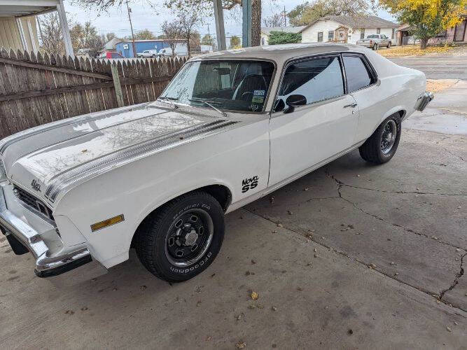 Chevrolet-Nova-1974-White
