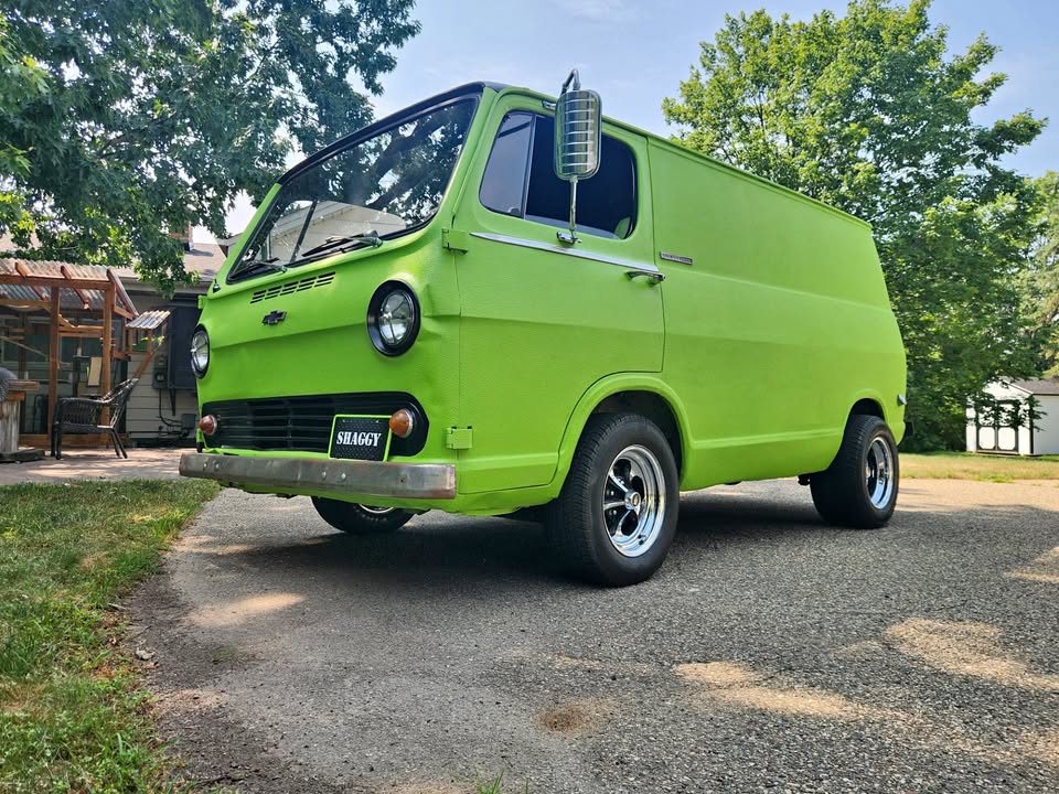 Chevrolet-Rare-g-10-quotno-doorquot-van-1964