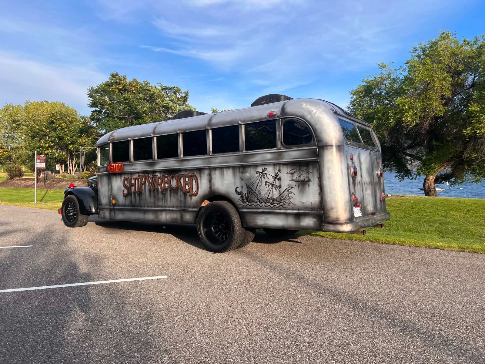 Chevrolet-Rat-Rod-Bus-1946-Bus