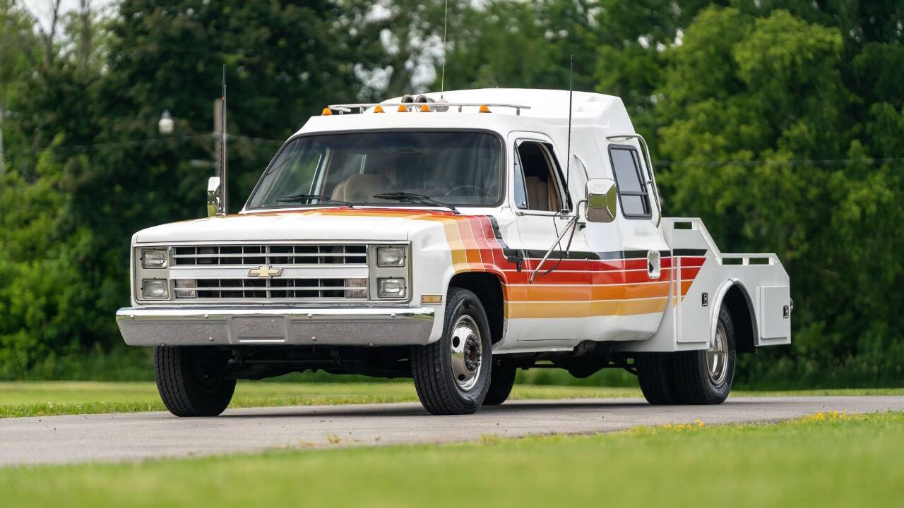 Chevrolet-Rv-3500-series-1988-White-Tan-Taupe