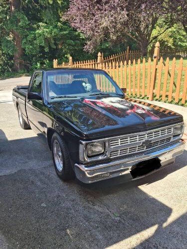 Chevrolet-S-10-1983-Black