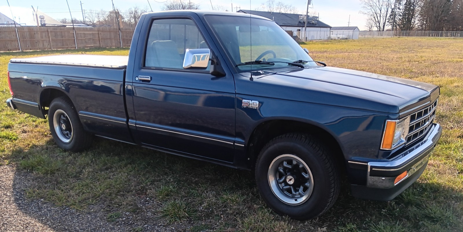 Chevrolet-S-Truck-1987-Standard-Cab-Pickup-Gray