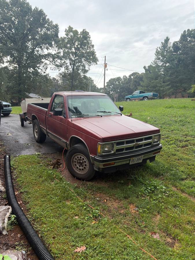 Chevrolet-S10-pickup-1993-red