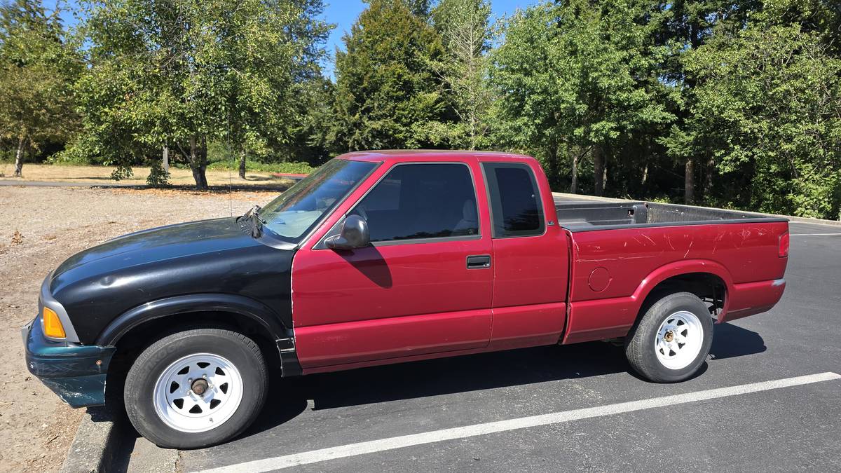 Chevrolet-S10-pickup-1995-red