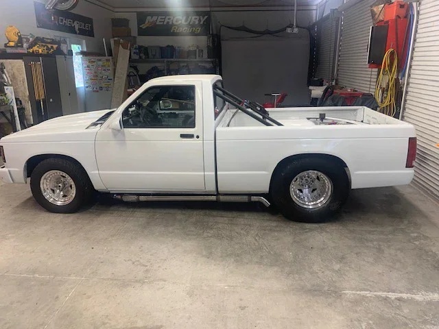Chevrolet-S10-pickup-2wd-regular-cab-1989-White-White