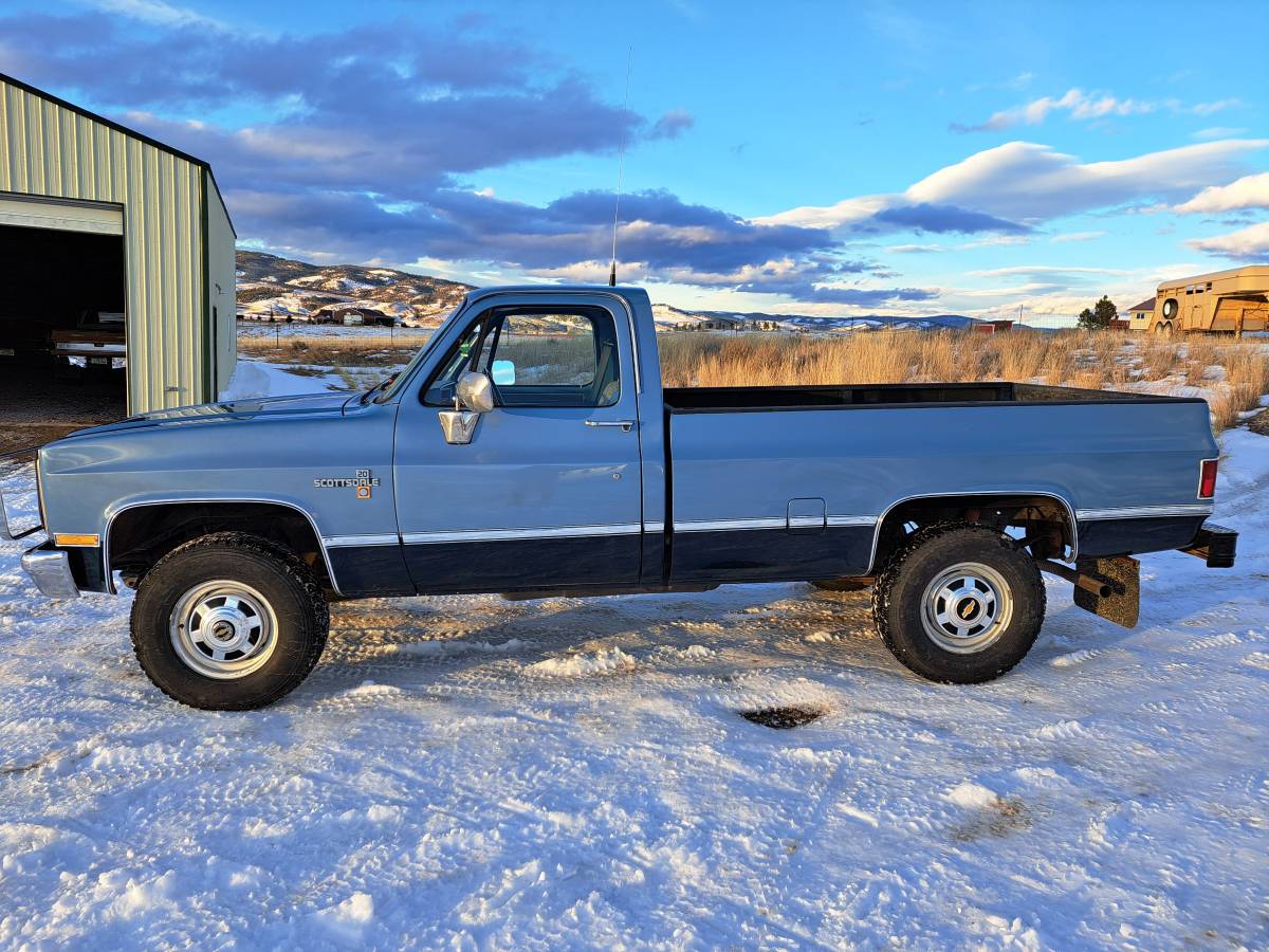 Chevrolet-Scottsdale-20-1987-blue
