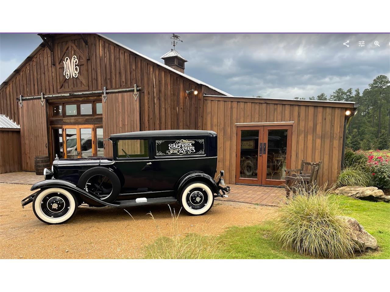 Chevrolet-Sedan-delivery-1930-Manganese-Blue-Varnished-Oak