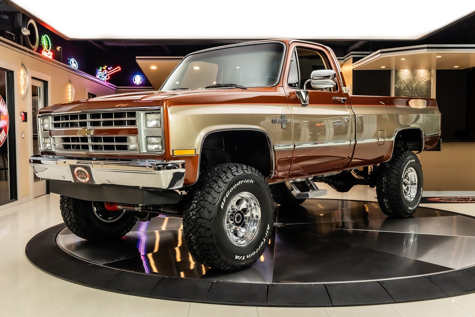 Chevrolet-Silverado-1500-1987-Pickup-Truck-Tan
