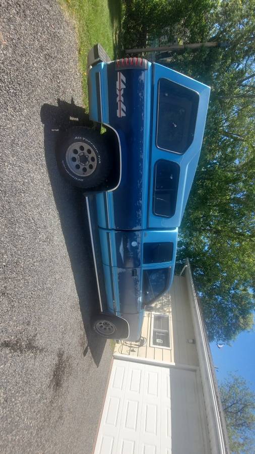 Chevrolet-Silverado-1500-4x4-1993
