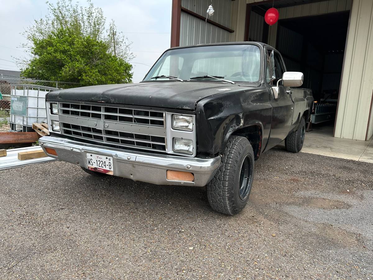 Chevrolet-Silverado-1982-black