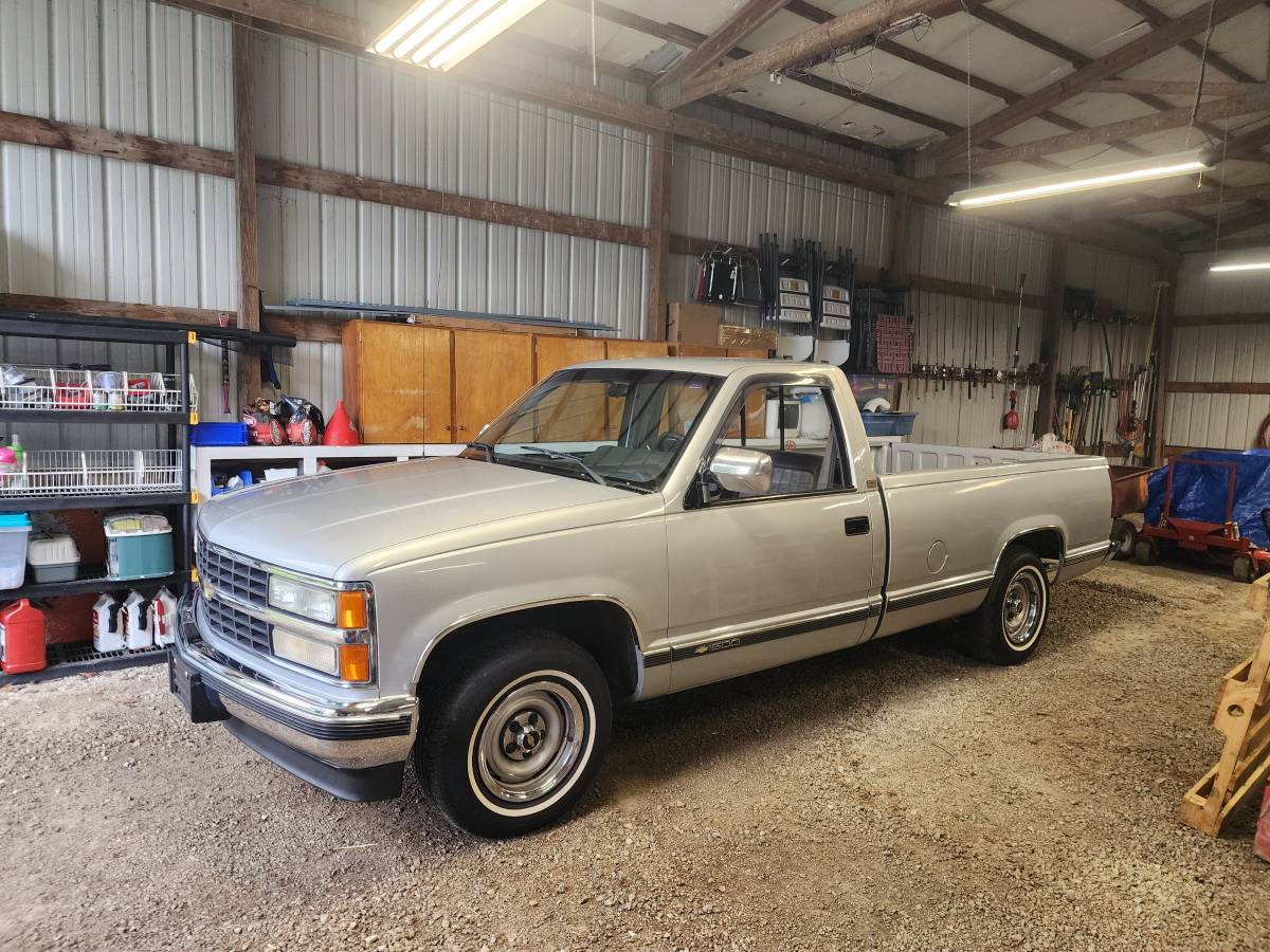 Chevrolet-Silverado-1990-grey