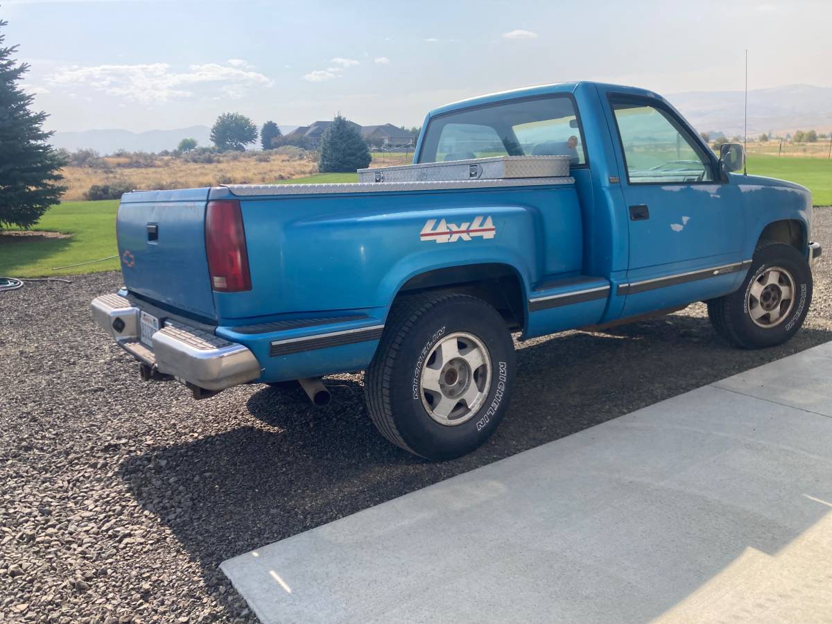 Chevrolet-Silverado-1992-blue