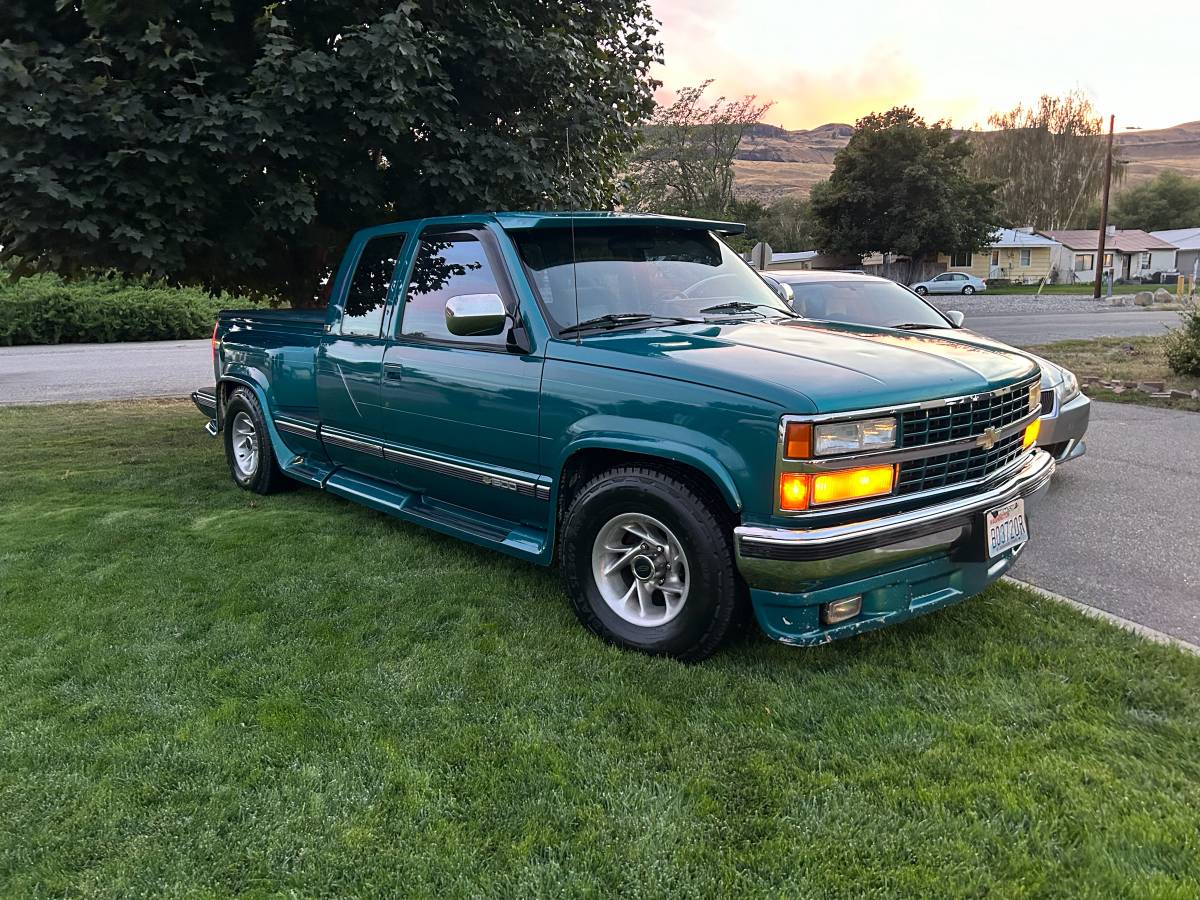 Chevrolet-Silverado-1992-green