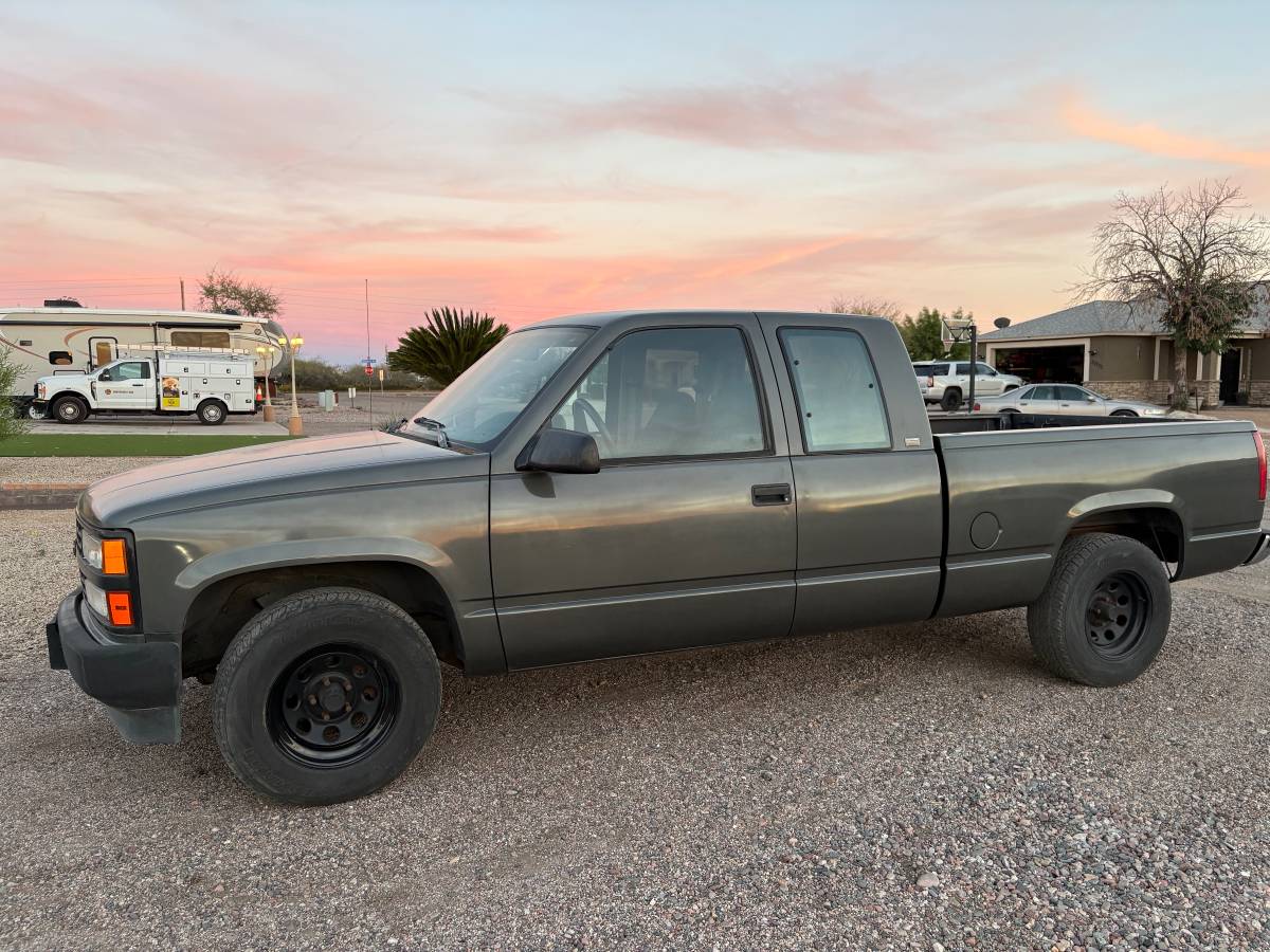Chevrolet-Silverado-1994-grey