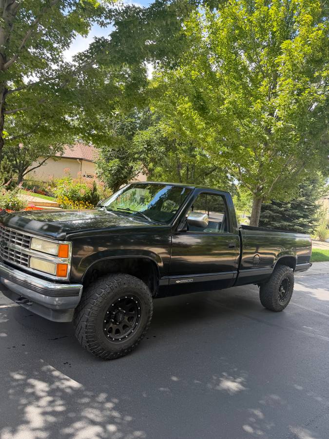 Chevrolet-Silverado-2500-1990-Black