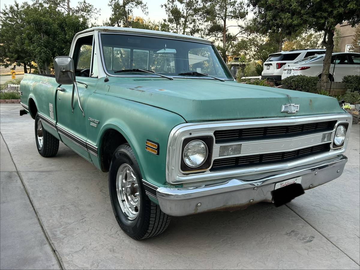 Chevrolet-Silverado-2500hd-1970