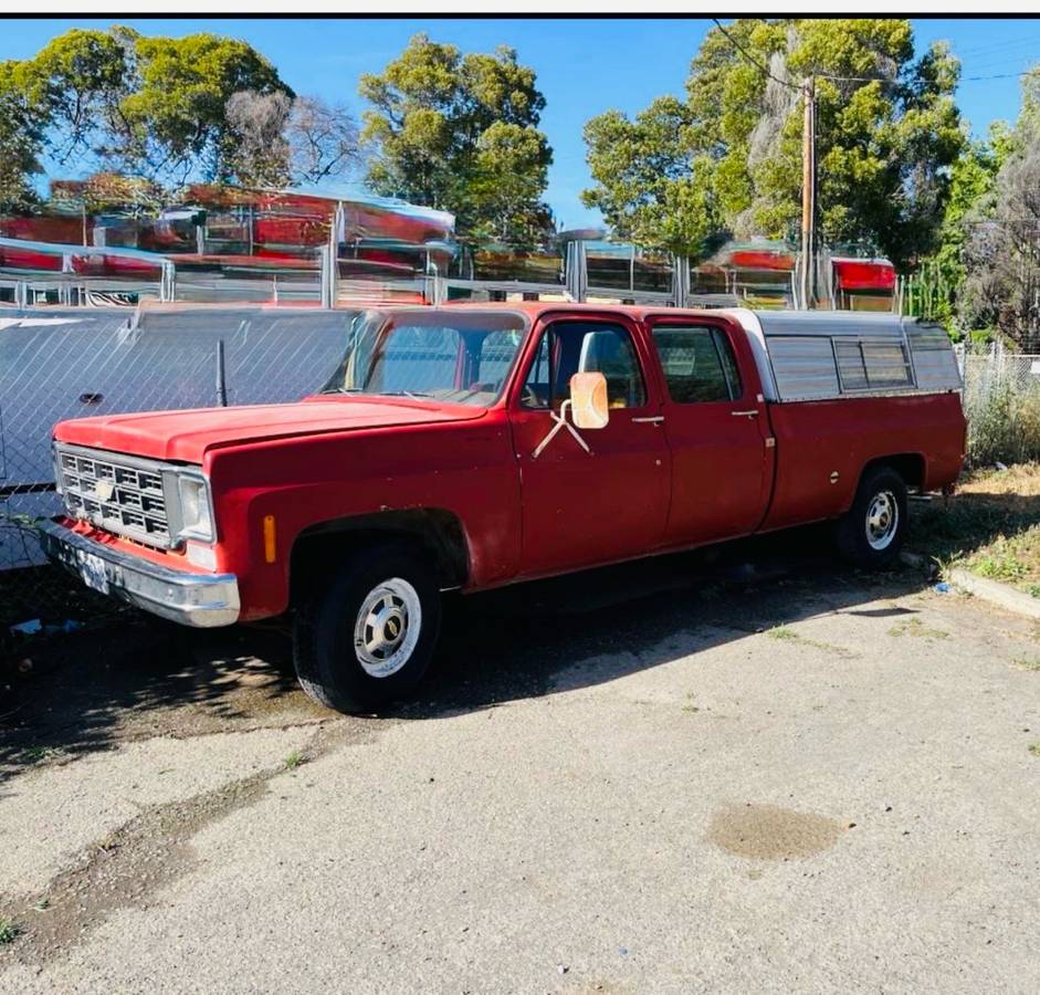 Chevrolet-Silverado-2500hd-1978-red