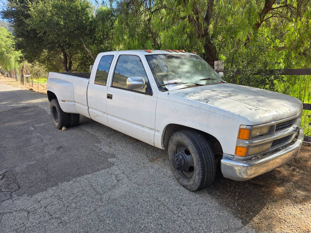 Chevrolet-Silverado-3500-1991-white