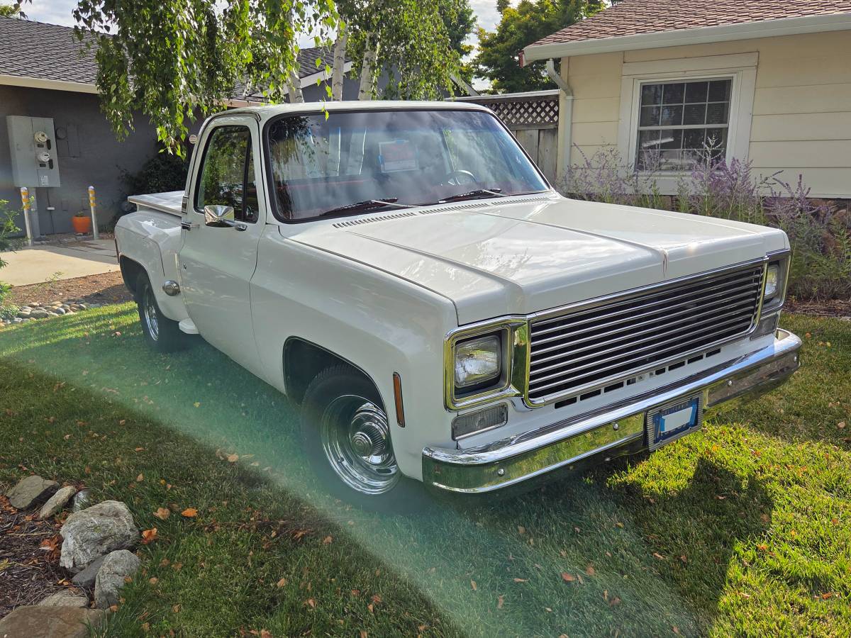 Chevrolet-Silverado-c10-1976