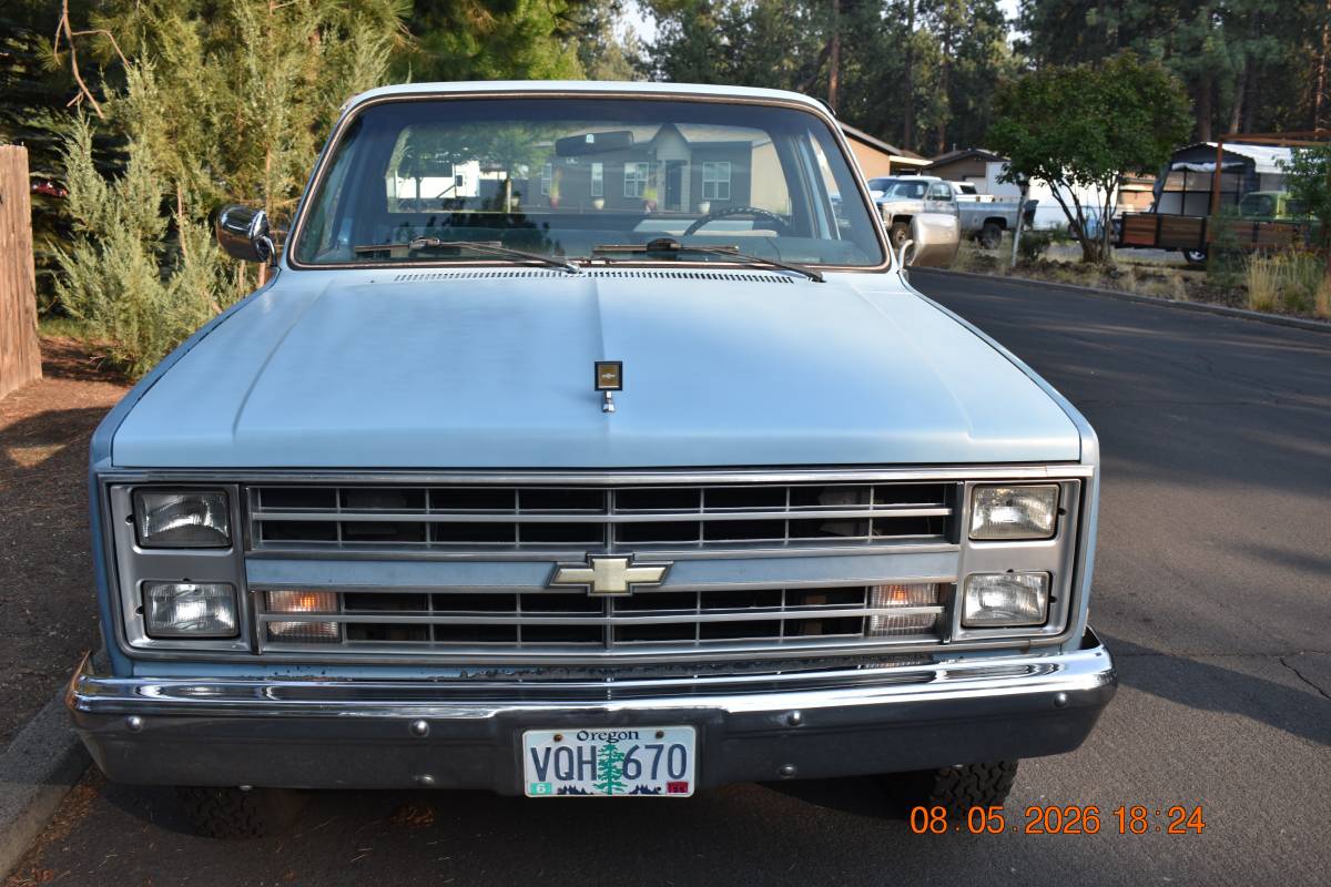 Chevrolet-Silverado-c20-1986-blue
