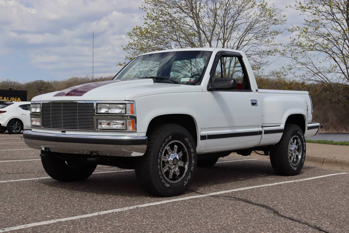 Chevrolet-Silverado-k1500-2-door-1990-white