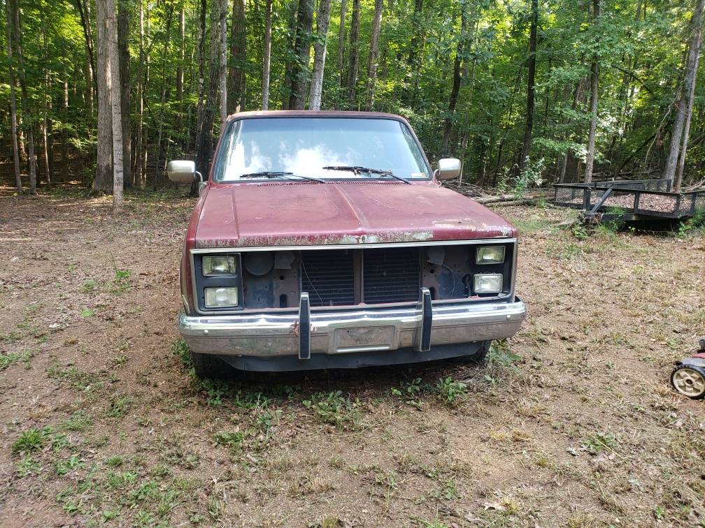 Chevrolet-Silverado-square-body-long-bed-1987-red