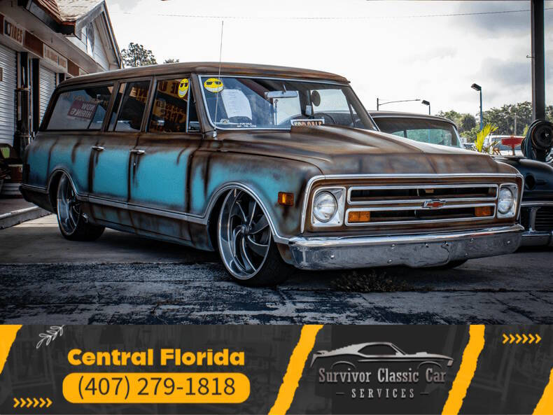 Chevrolet-Suburban-1968-Turquoise-Black