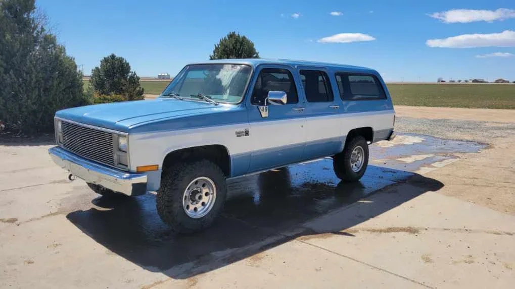 Chevrolet-Suburban-1987-Blue-Blue