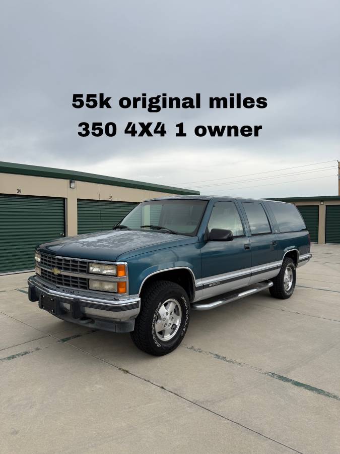 Chevrolet-Suburban-1993-Green