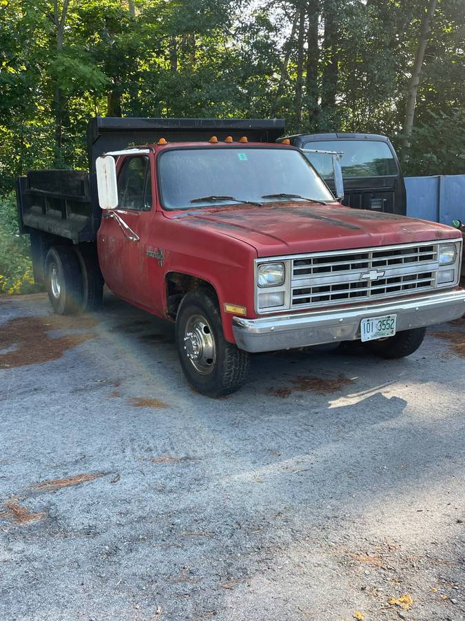 Chevrolet-Truck-1987-red