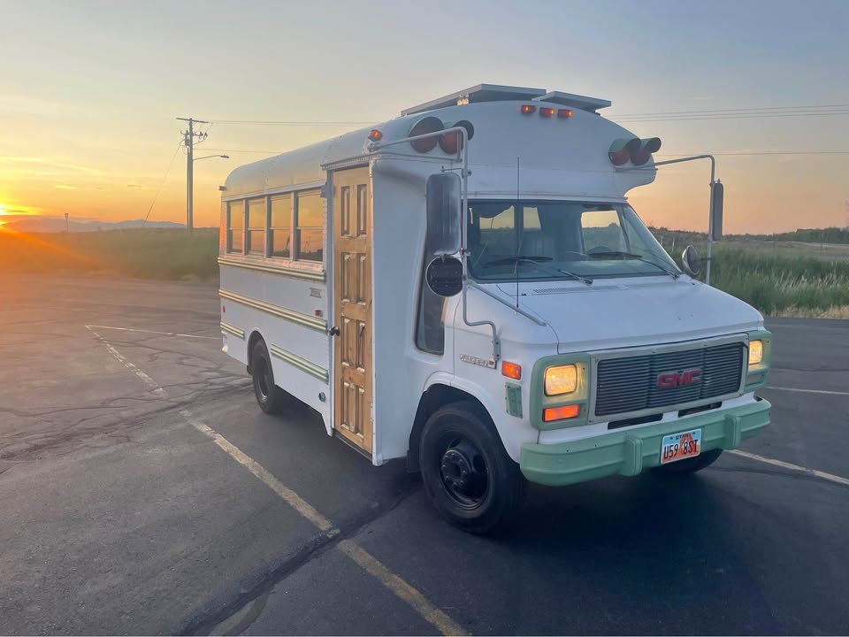 Chevrolet-Vandura-3500-1996