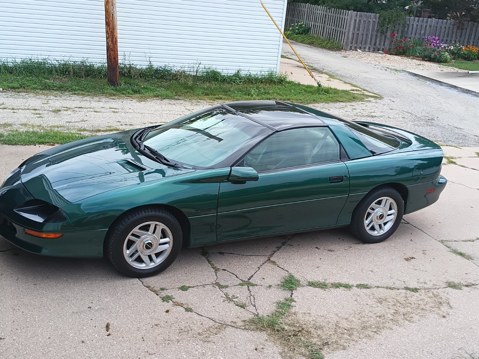 Chevrolet-Z28-Camaro-1995-Coupe