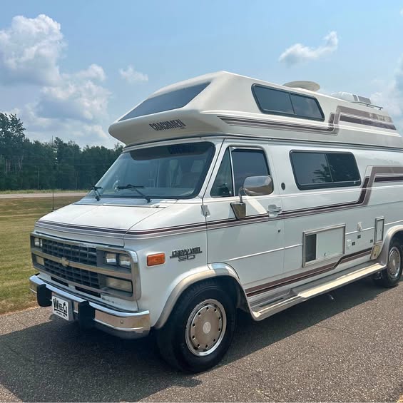 Chevrolet-g30-coachmen-van-Class-b-multipurpose-van-1992