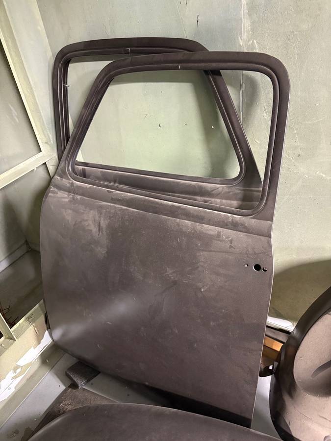 Chevy-1300-pickup-1951-brown