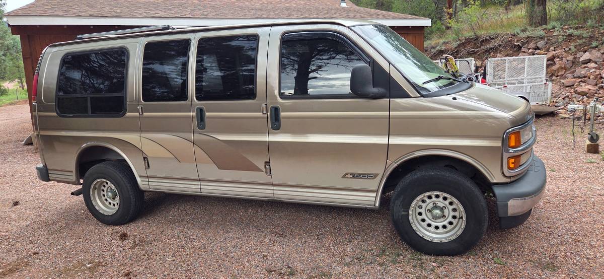 Chevy-1500-van-1996-custom