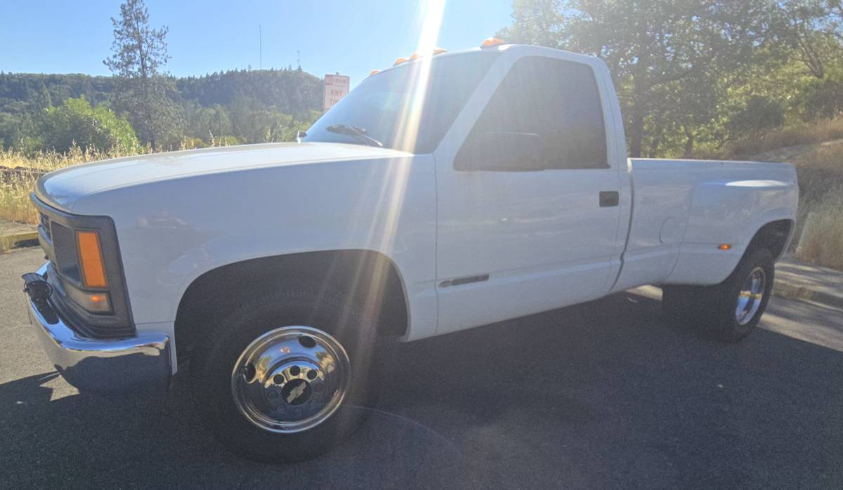 Chevy-1995-white