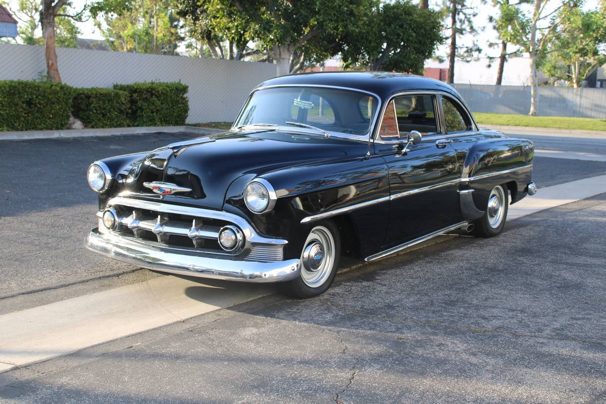 Chevy-210-club-coupe-1953-black
