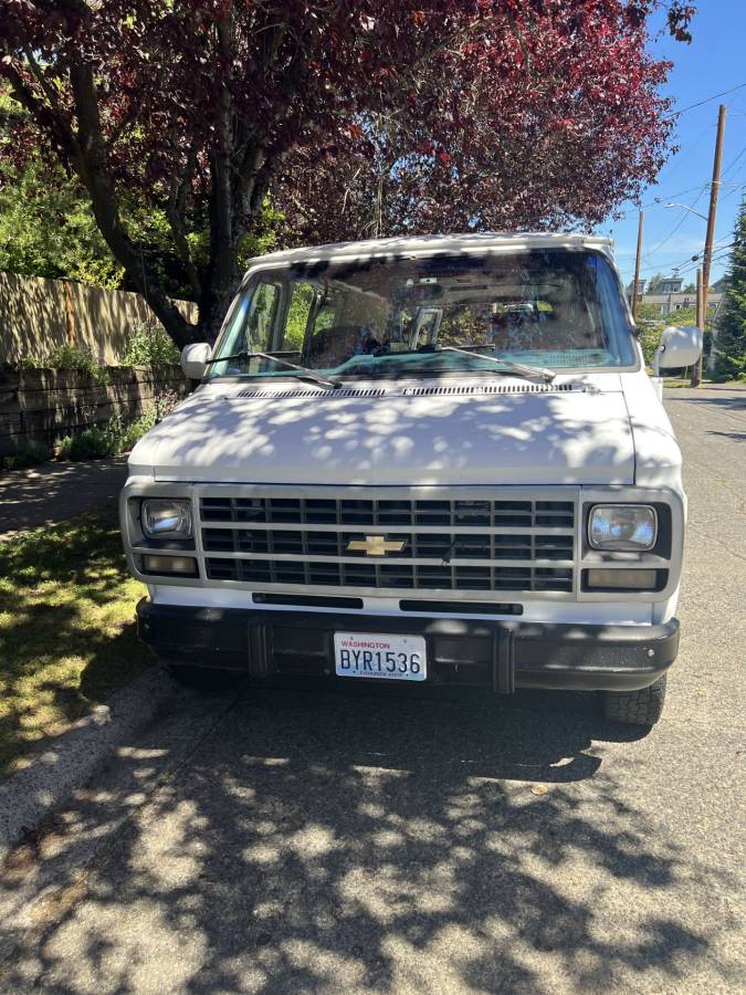 Chevy-2500-cargo-van-1993-white