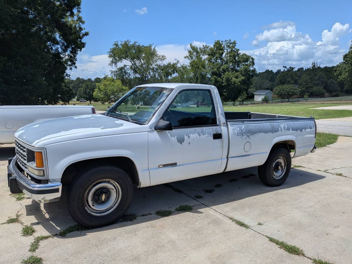 Chevy-2500-heavy-duty-work-truck-1989-white