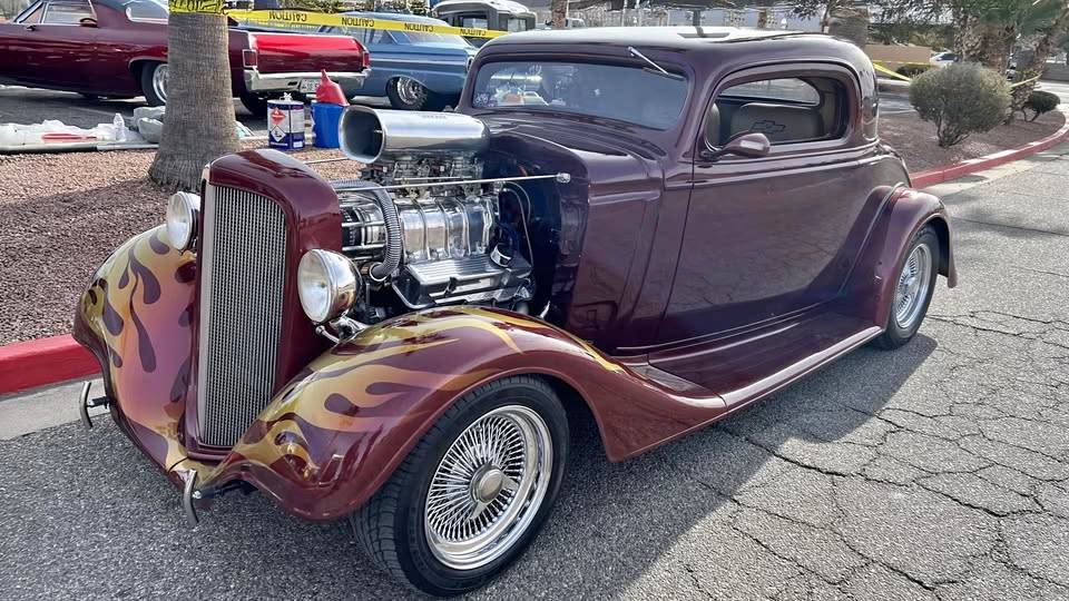 Chevy-3-windor-coupe-1934-custom