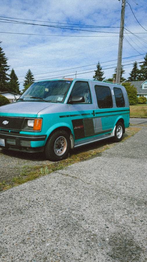 Chevy-astro-awd-van-1992-custom