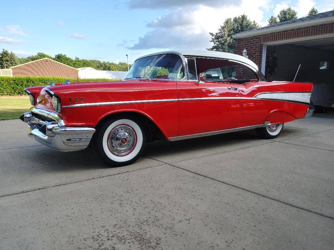 Chevy-belair-2dr-hard-top-1957